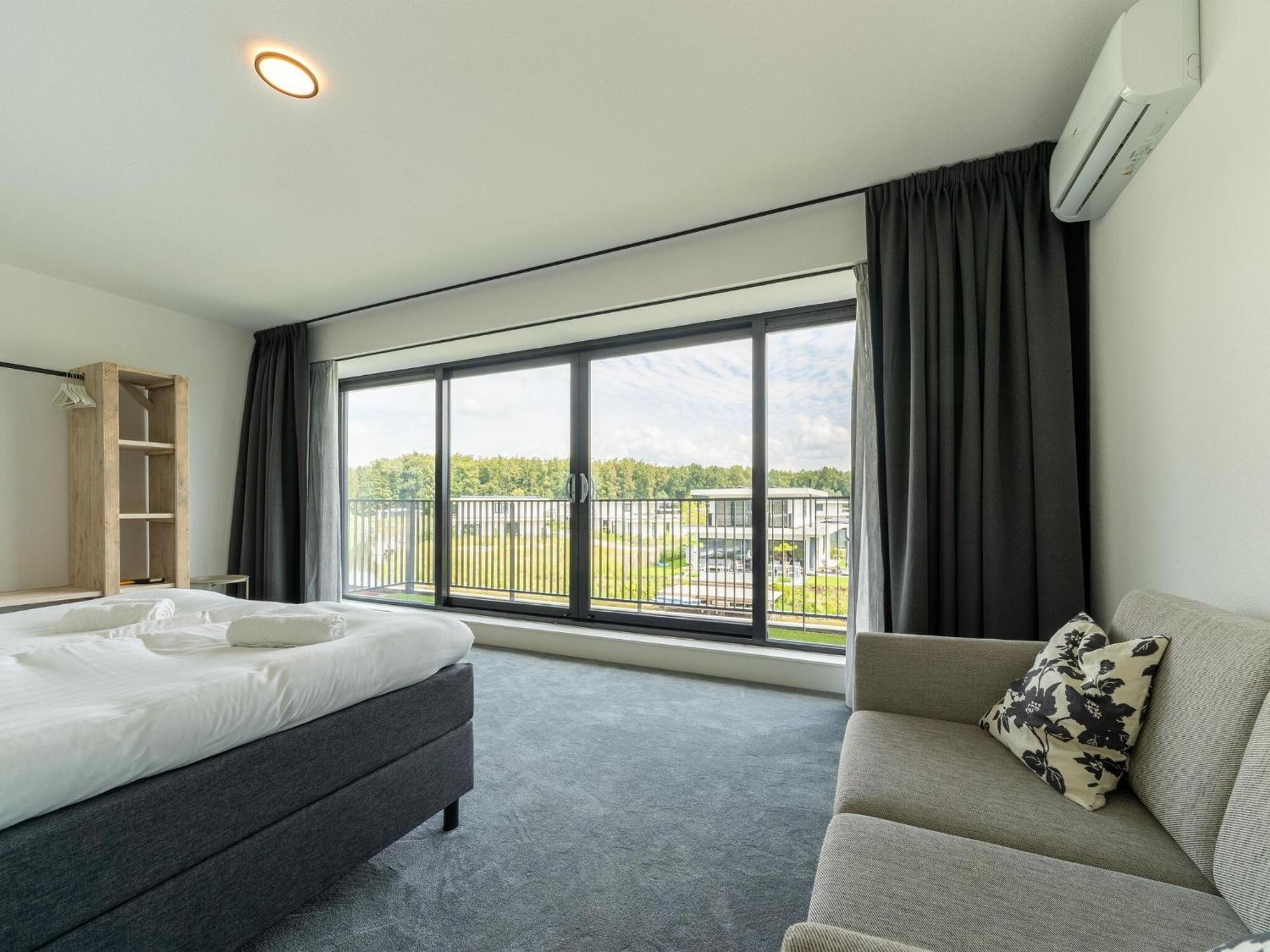 16P Spacious Villa On The Water In Zeewolde Exterior photo