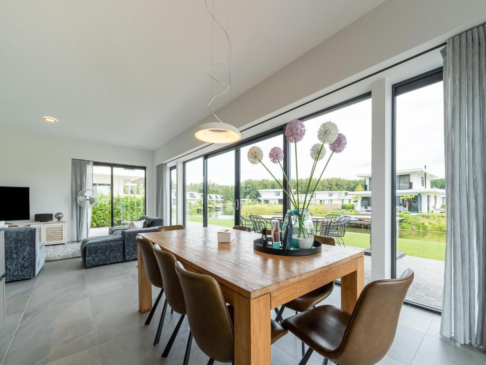 16P Spacious Villa On The Water In Zeewolde Exterior photo